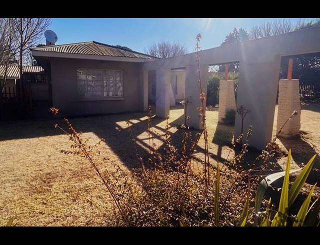 4 BEDROOM HOUSE FOR SALE IN STANDERTON CENTRAL